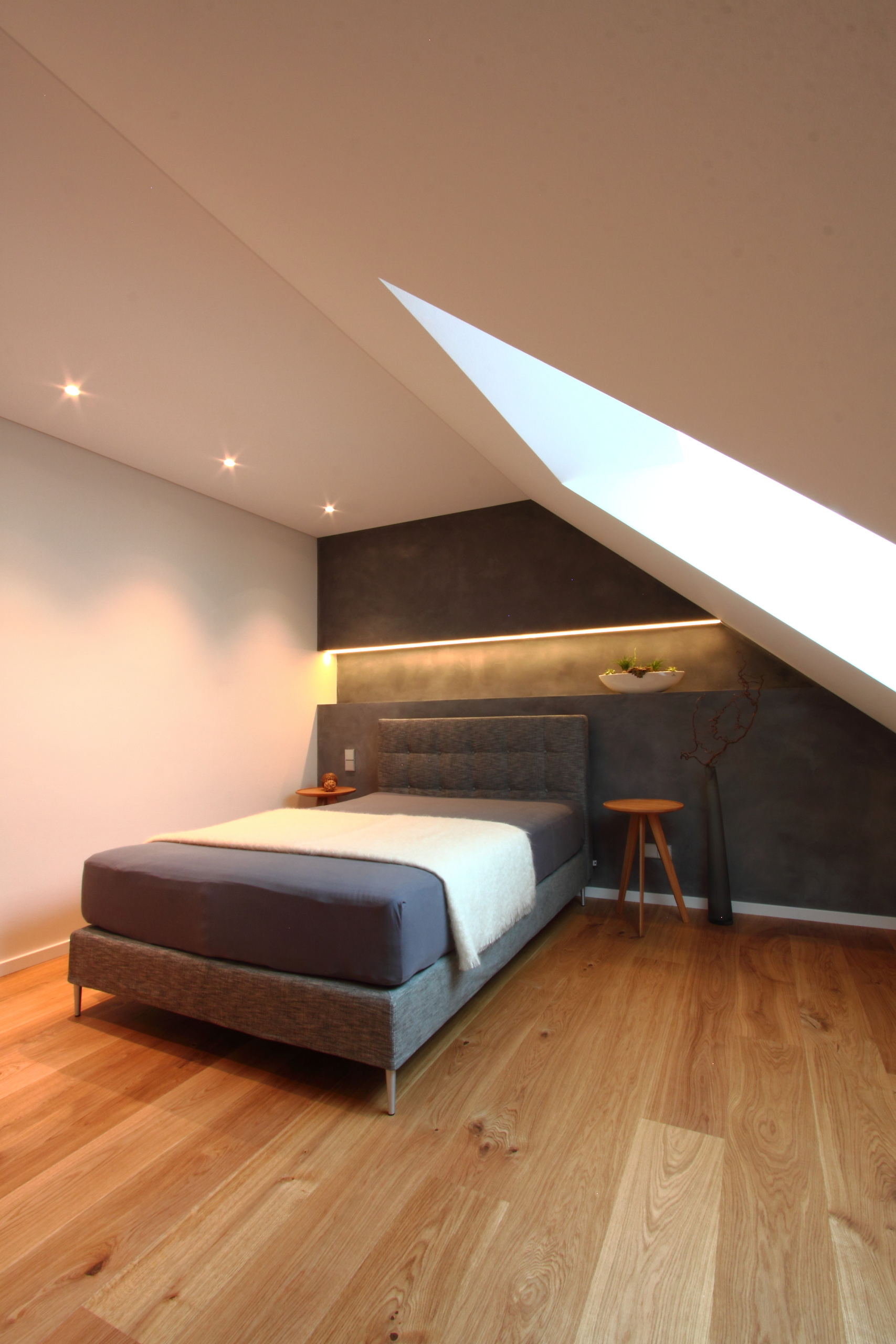 Möller Design Schlafzimmer mit zwei Boxspringbetten in Mühlheim am Main